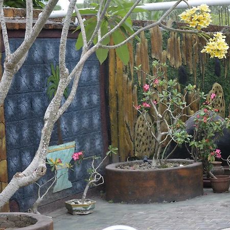 Villa Yukie Senggigi Montongbuwoh Dış mekan fotoğraf