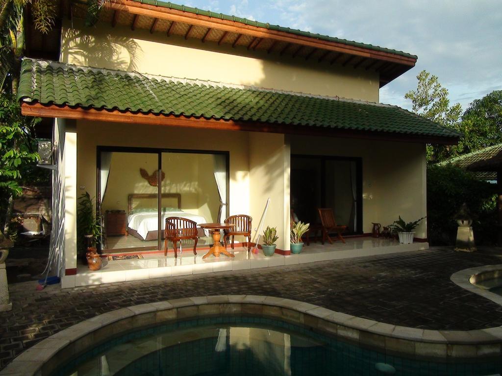Villa Yukie Senggigi Montongbuwoh Oda fotoğraf