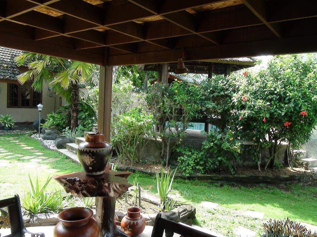 Villa Yukie Senggigi Montongbuwoh Oda fotoğraf