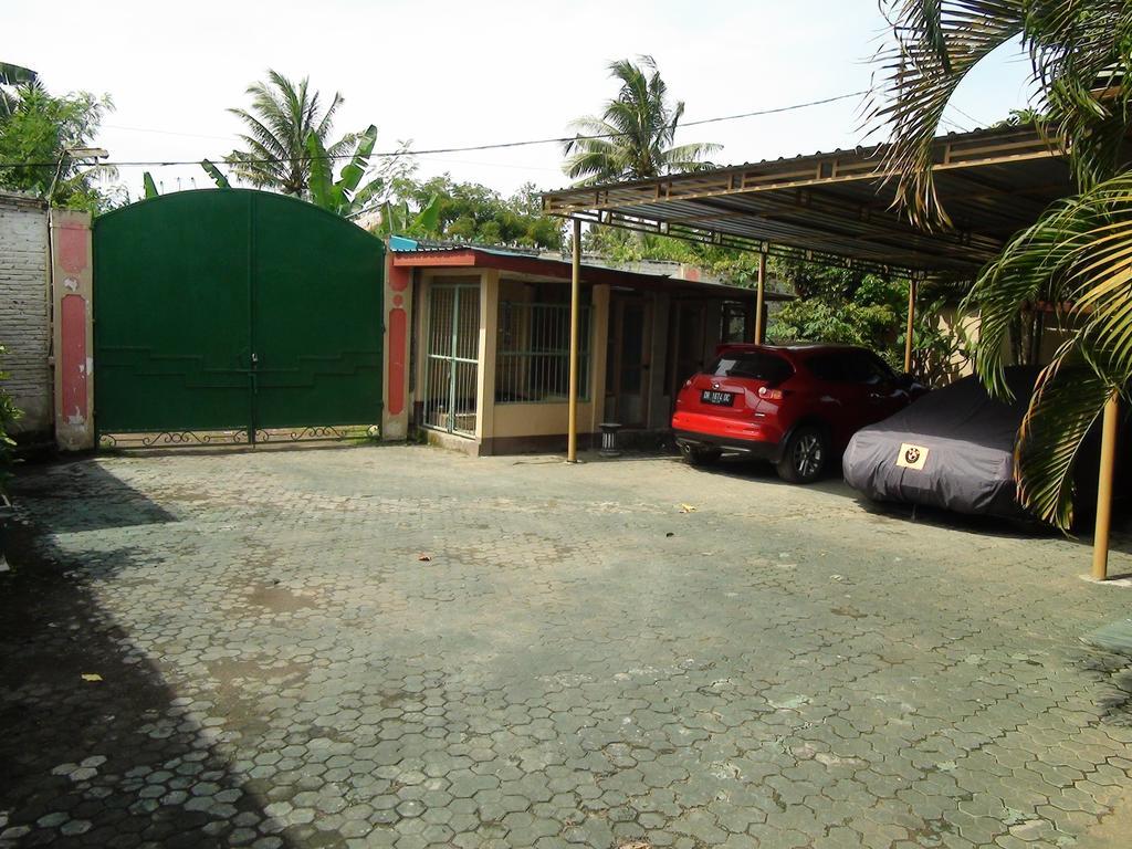 Villa Yukie Senggigi Montongbuwoh Dış mekan fotoğraf