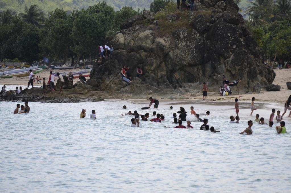 Villa Yukie Senggigi Montongbuwoh Dış mekan fotoğraf