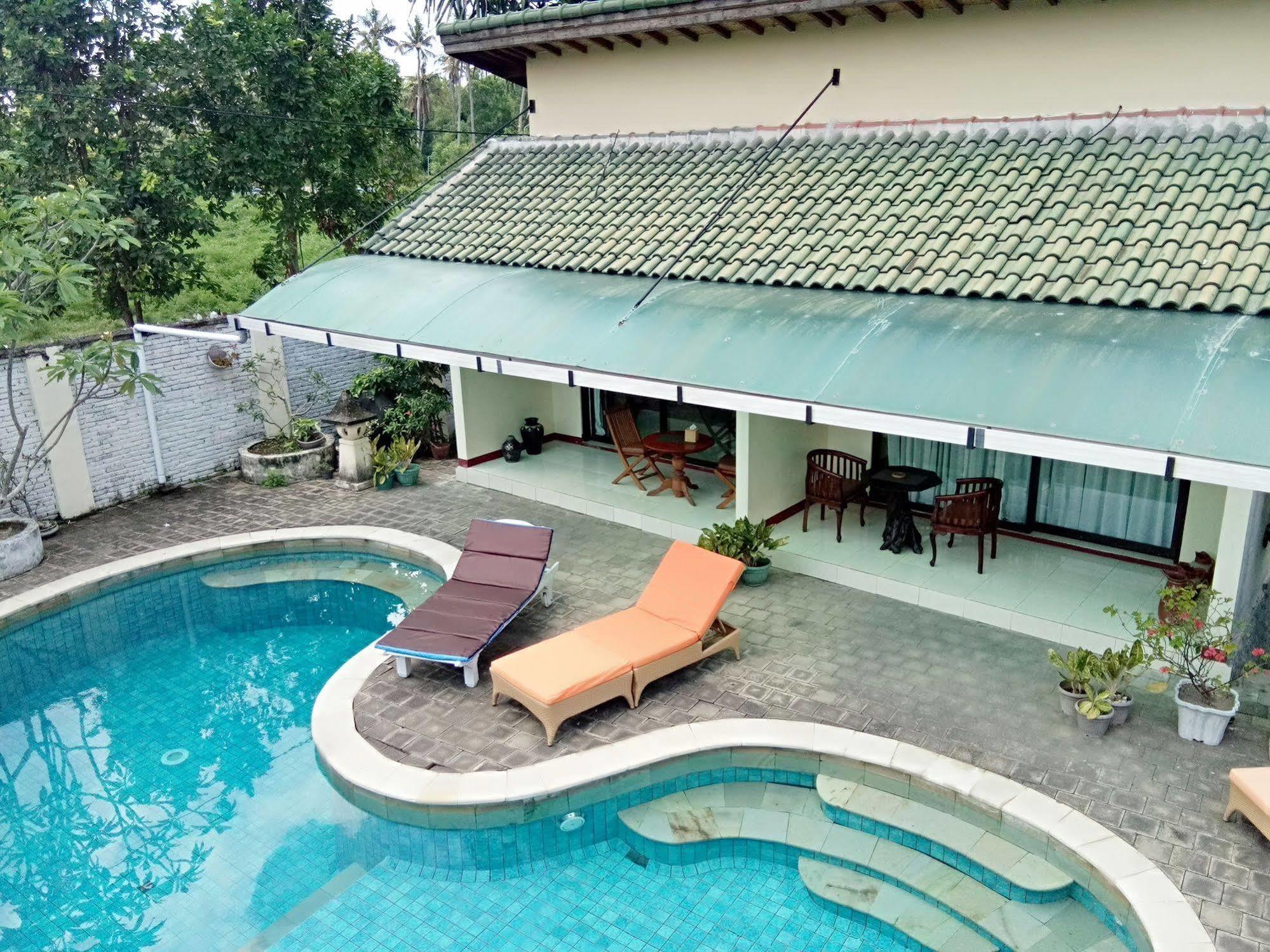 Villa Yukie Senggigi Montongbuwoh Dış mekan fotoğraf