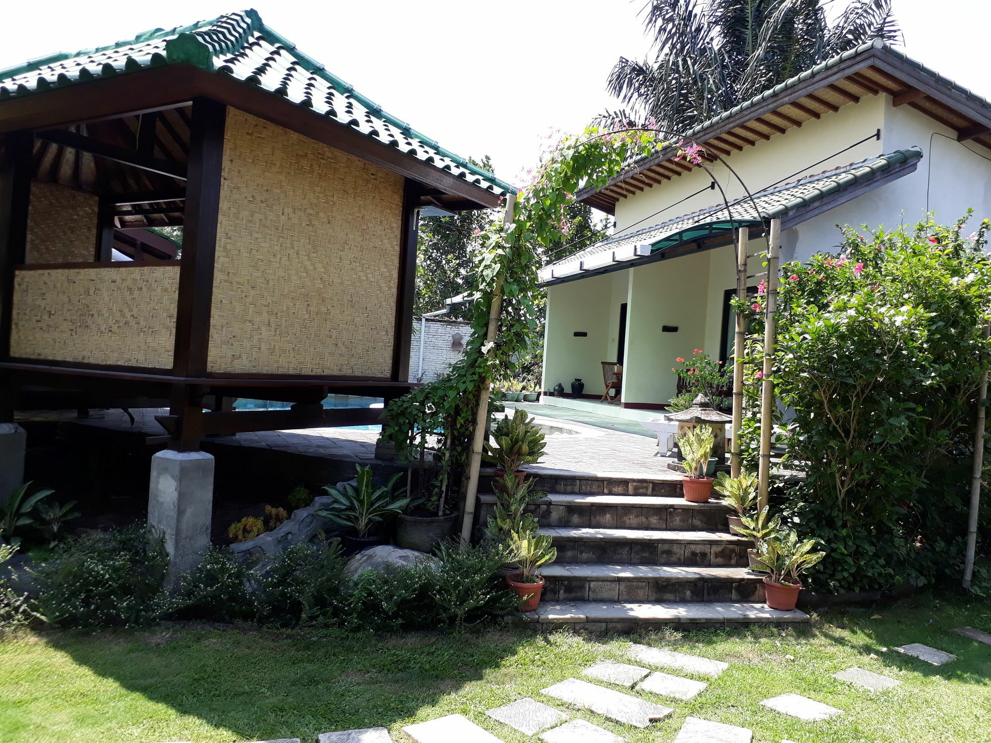 Villa Yukie Senggigi Montongbuwoh Dış mekan fotoğraf