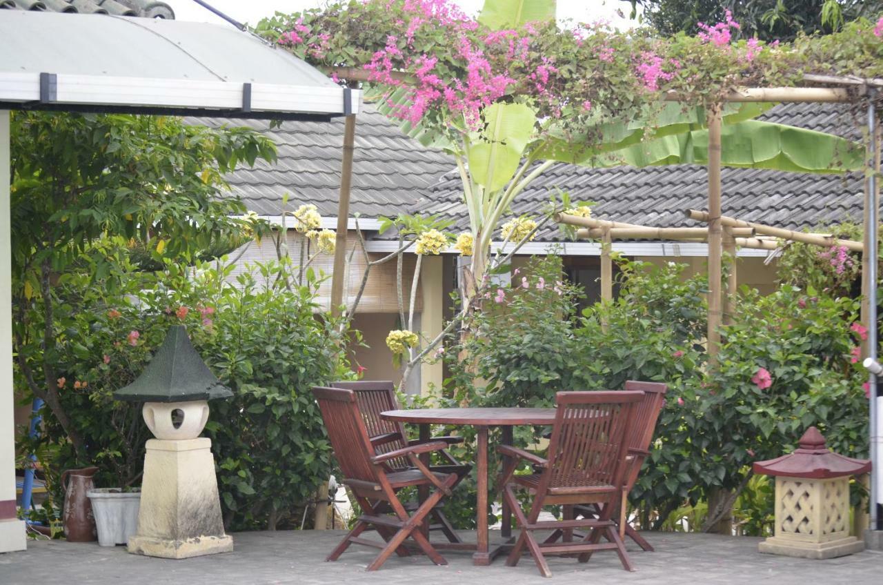 Villa Yukie Senggigi Montongbuwoh Dış mekan fotoğraf