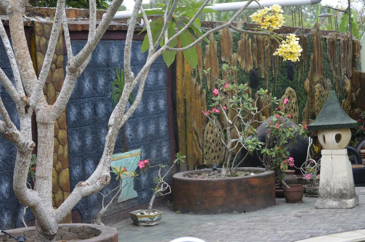 Villa Yukie Senggigi Montongbuwoh Dış mekan fotoğraf